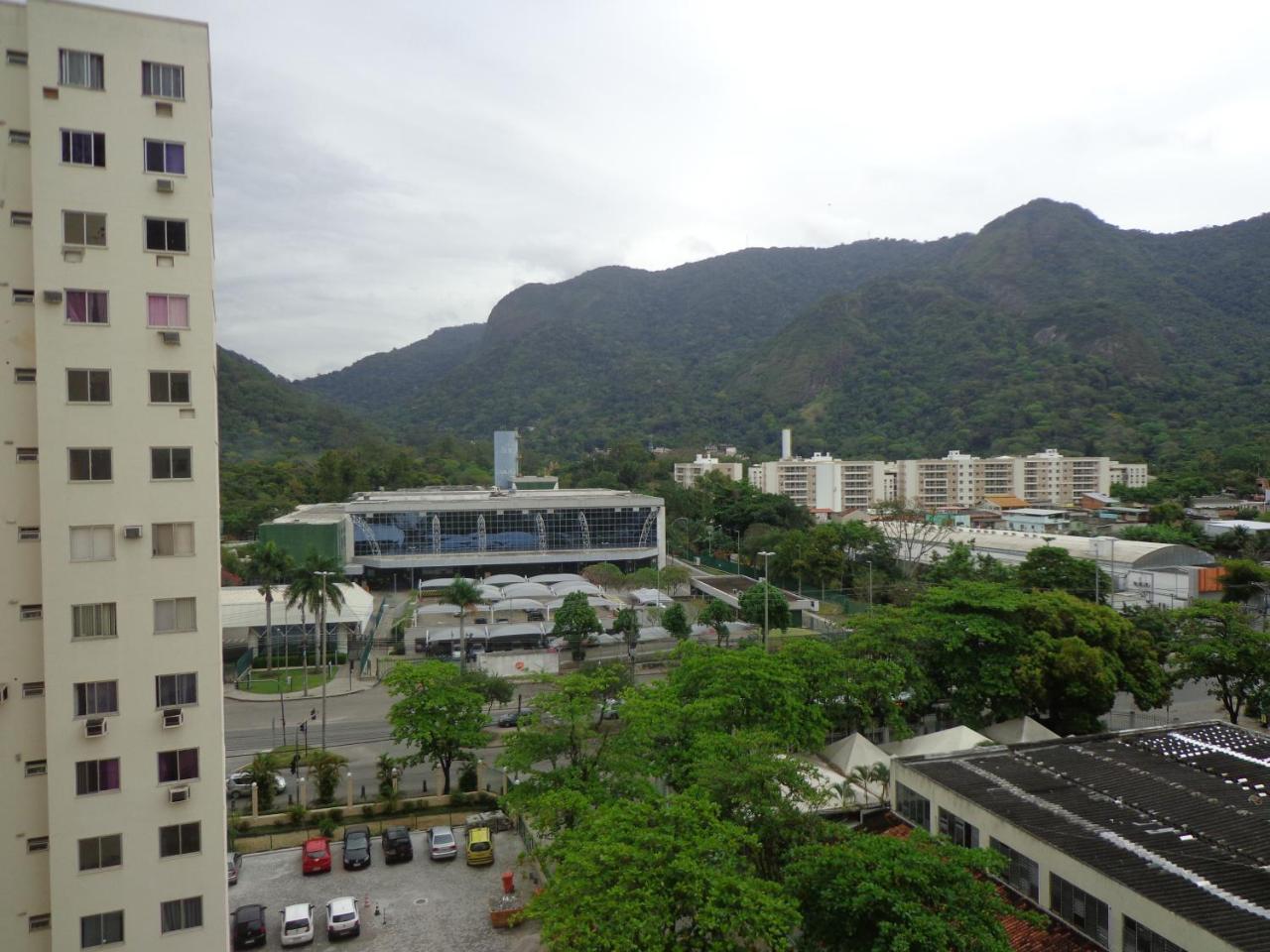 Ap. Em Frente Ao Rio Centro Apartamento *